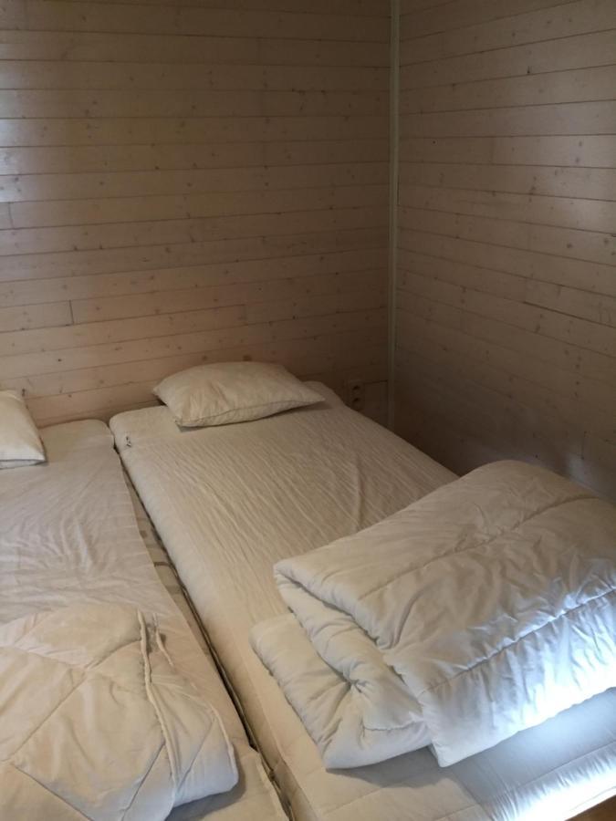 Chalet Les Brulins Hotel Resteigne Bagian luar foto