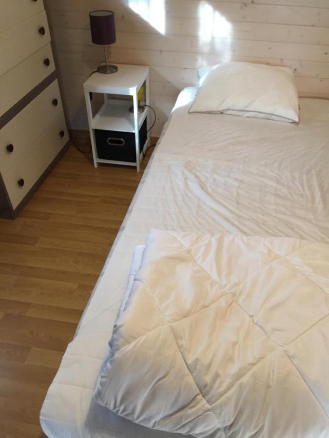 Chalet Les Brulins Hotel Resteigne Bagian luar foto